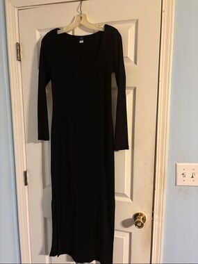 Classic Black Long-Sleeve Maxi Dress